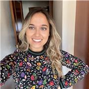 Maestra de educación primaria con mención en Audición y lenguaje. Experiencia en centros educativos y clases particulares.